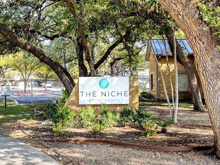 Niche Apartments — Photo 8
