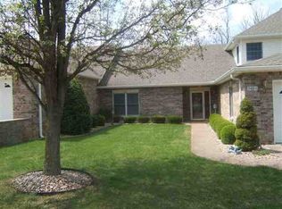 548-1 Saint Andrews Dr, Vine Grove, KY 40175