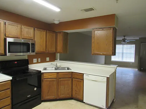 109 Reserve Cir #113 Photo 1