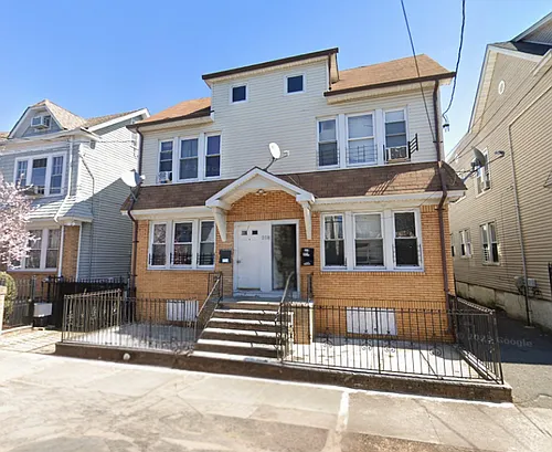 208 Columbia Ave #1R Photo 1