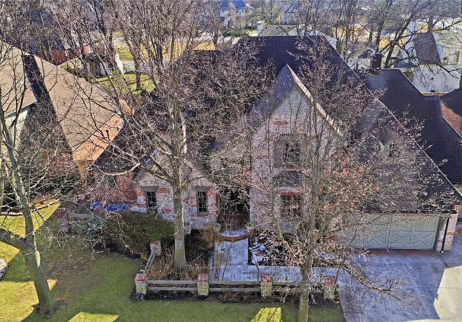 4 bed, 4363 sqft, $4,500 — Photo 3