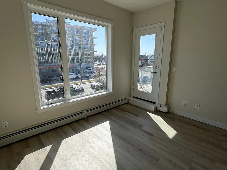 700 Shawnee Sq SW #205 — Photo 4