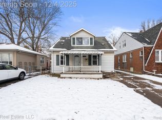 1125 E Hayes Ave, Hazel Park, MI 48030