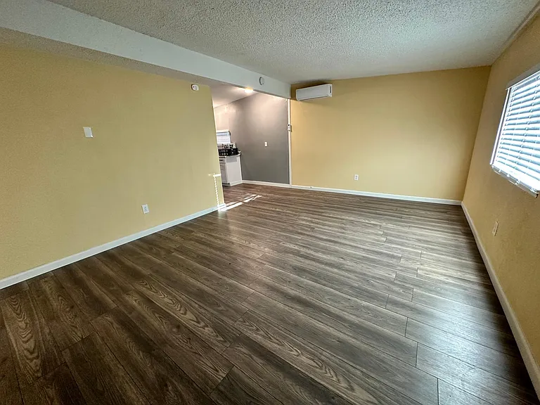 72664 Sunnyslope Dr — Photo 2