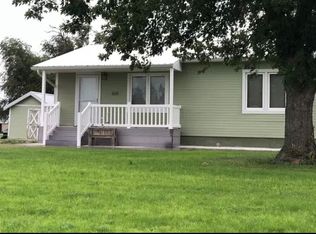 310 S 4th St, Cimarron, KS 67835