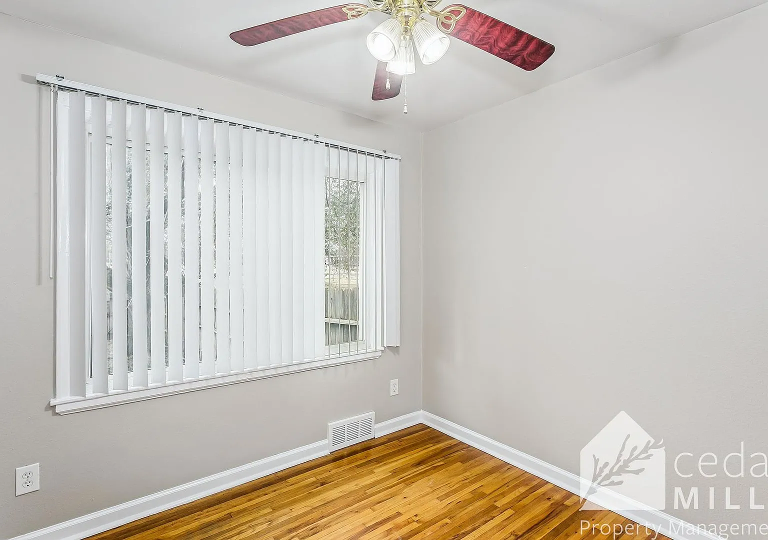Large bi-level duplex in Crown Heights — Photo 4