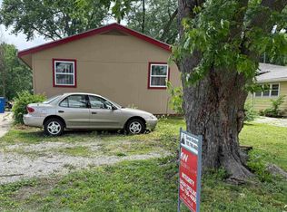 1427 W 19th St, Lawrence, KS 66046