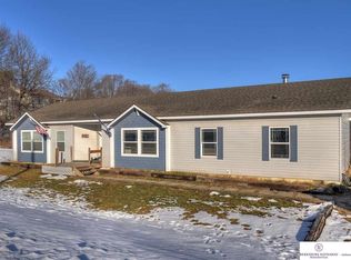 907 S 1st St, Plattsmouth, NE 68048