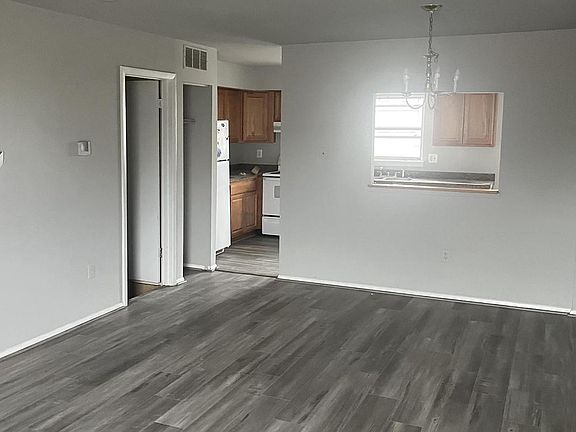 3rd image of 1104 Harford Ave