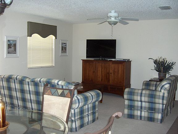 5th image of 2594 Hialeah Ave #1