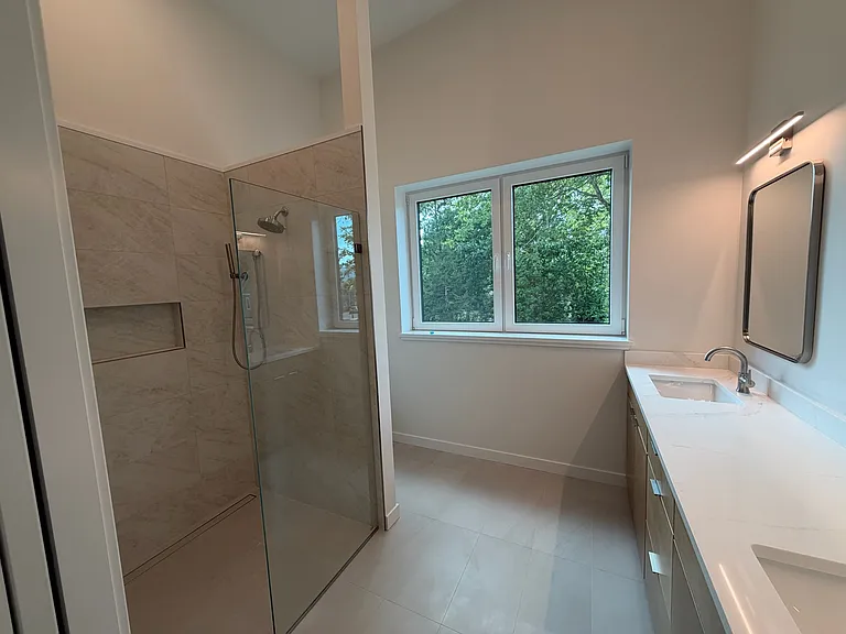 Primary shower