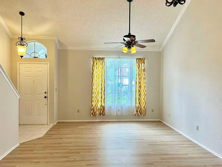 12906 Tantara Dr — Photo 2