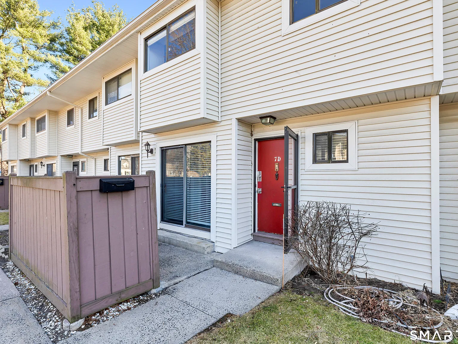 2 bed, 1.5 bath, 1368 sqft, $2,050 — Photo 1