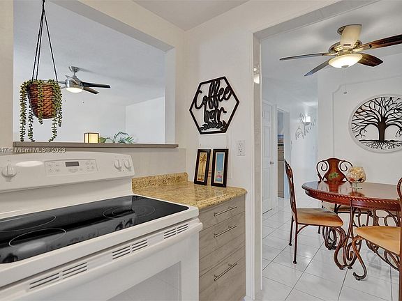 4th image of 16750 NE 14th Ave APT 205