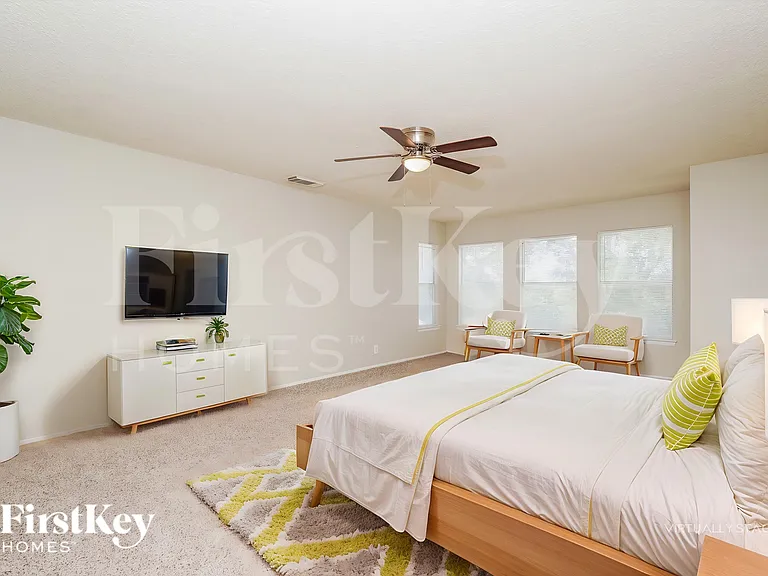 14219 N Hills Village Dr — Photo 9