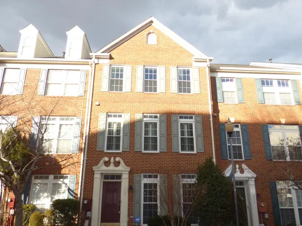 713 Norfolk La, Alexandria, VA 22314