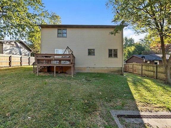 5th image of 207 Oaklane Dr