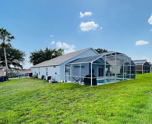 3rd image of 1704 Clubhouse Cv