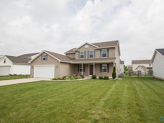 3rd image of 215 Browne Dr
