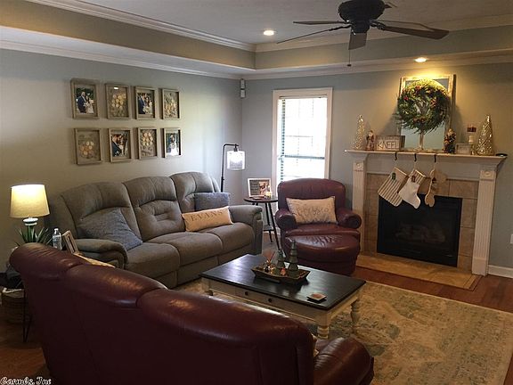 3rd image of 425 Honey Hill Dr