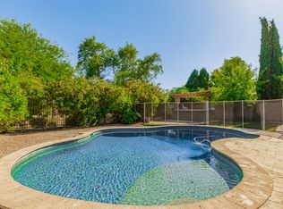 295 W Goldfinch Way, Chandler, AZ 85286