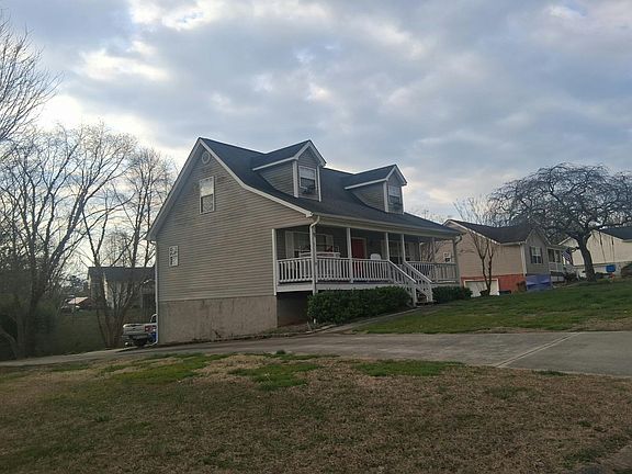 3rd image of 321 Shady Hollow Cir SE
