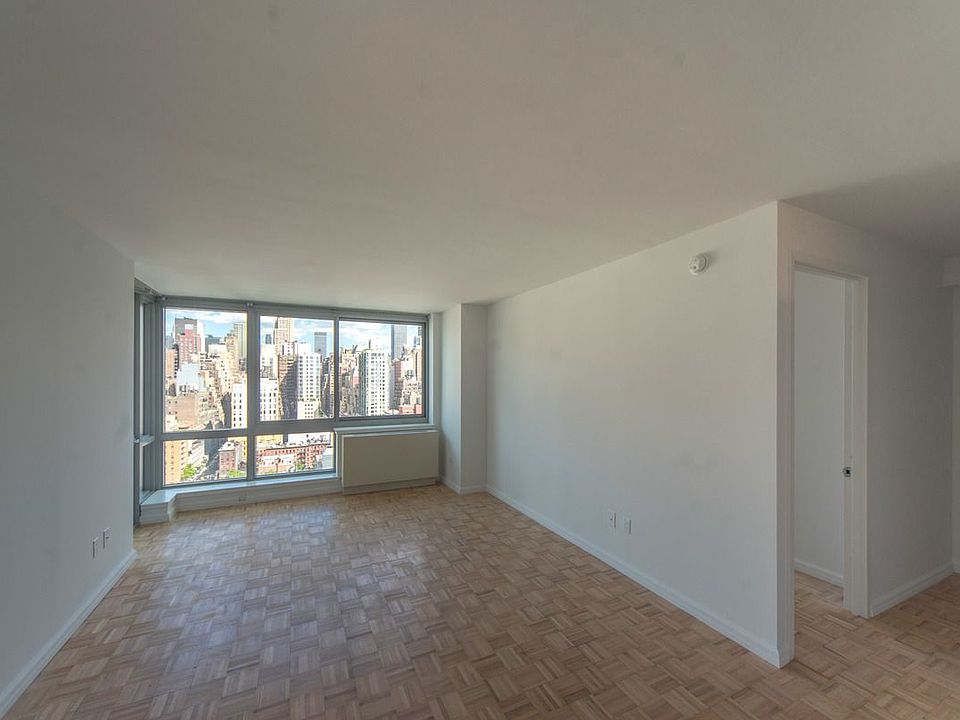 1st image of 455 W 37th St APT 2206