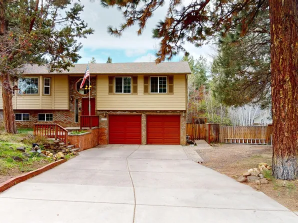 1213 SE Teakwood Dr, Bend, OR 97702