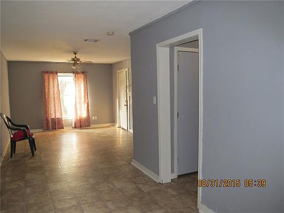 2nd image of 1523 Columbia Ave