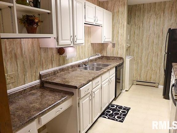 3rd image of 2601 W Willowlake Dr APT 31