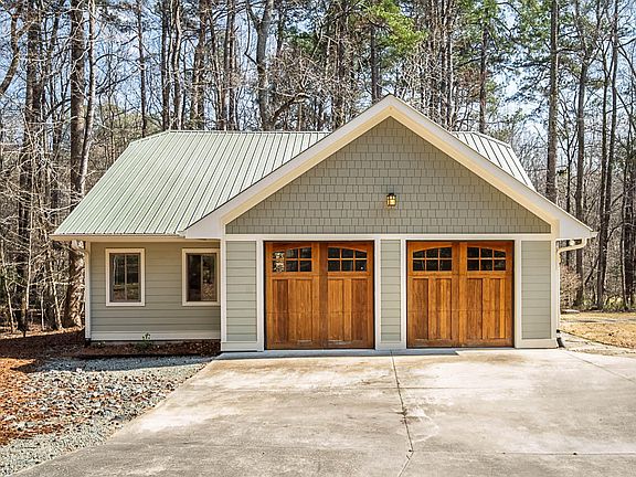 4th image of 350 Wild Rose Ln