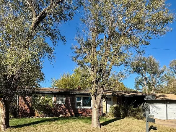 1944 W 30th St S, Wichita, KS 67217