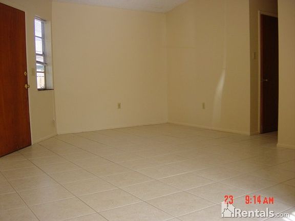 3rd image of 5513 Lehigh Ave