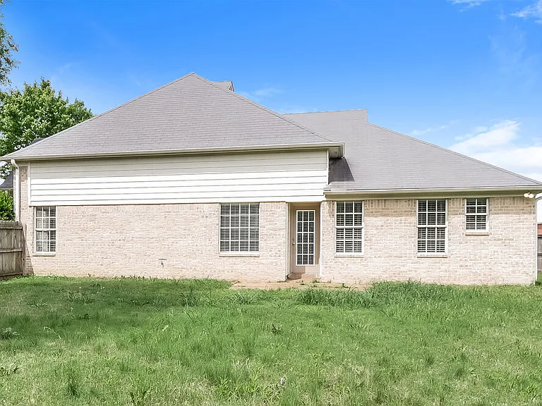 8280 Dexter Ridge Cv E — Photo 15