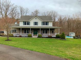 601 Blauvelt Rd, Pearl River, NY 10965