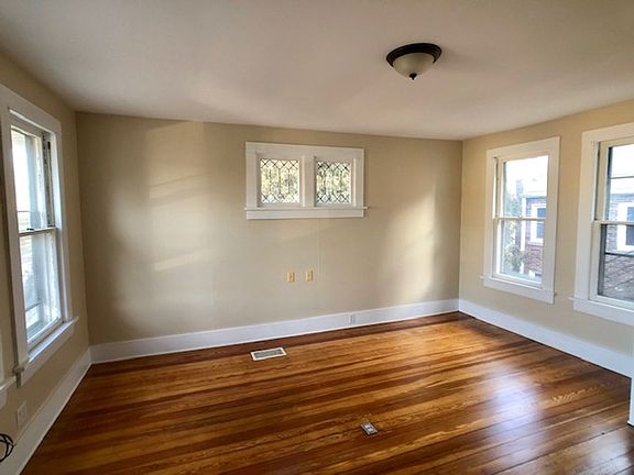 5th image of 223 E Main St