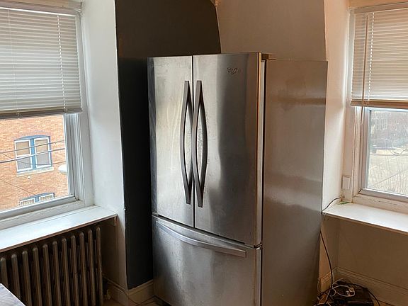 2nd image of 4843 Walton Ave