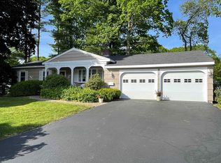 1 Burgundy Dr, Hampton, NH 03842