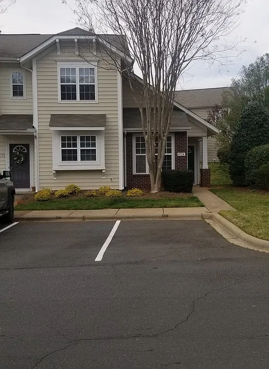 4714 Chapel Crossing Ct