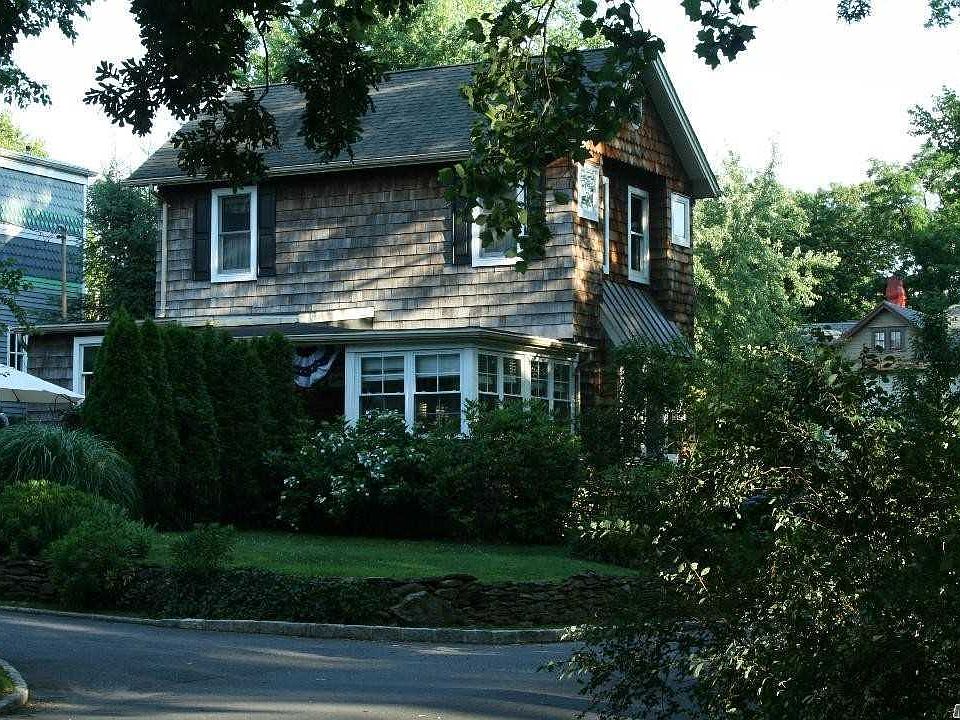 1st image of 89 15th Ave