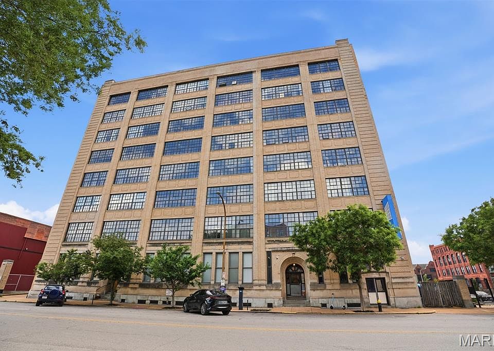 1st image of 2020 Washington Ave Unit 207