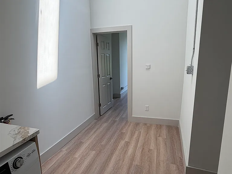 114 Main St #31 — Photo 10