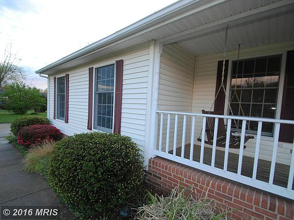 2nd image of 21 Fox Run Ln