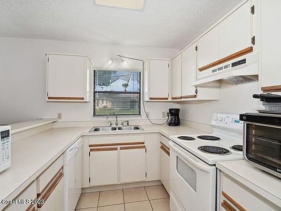 5th image of 121 McNeela Dr #121
