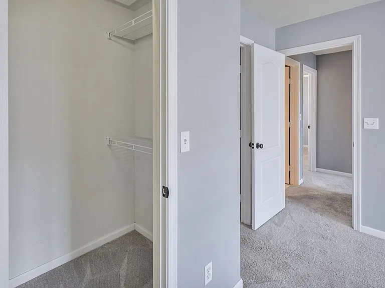 3907 Balmoral Dr — Photo 23