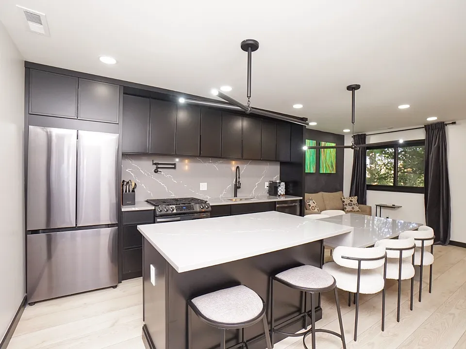 20 Augusta Dr #3