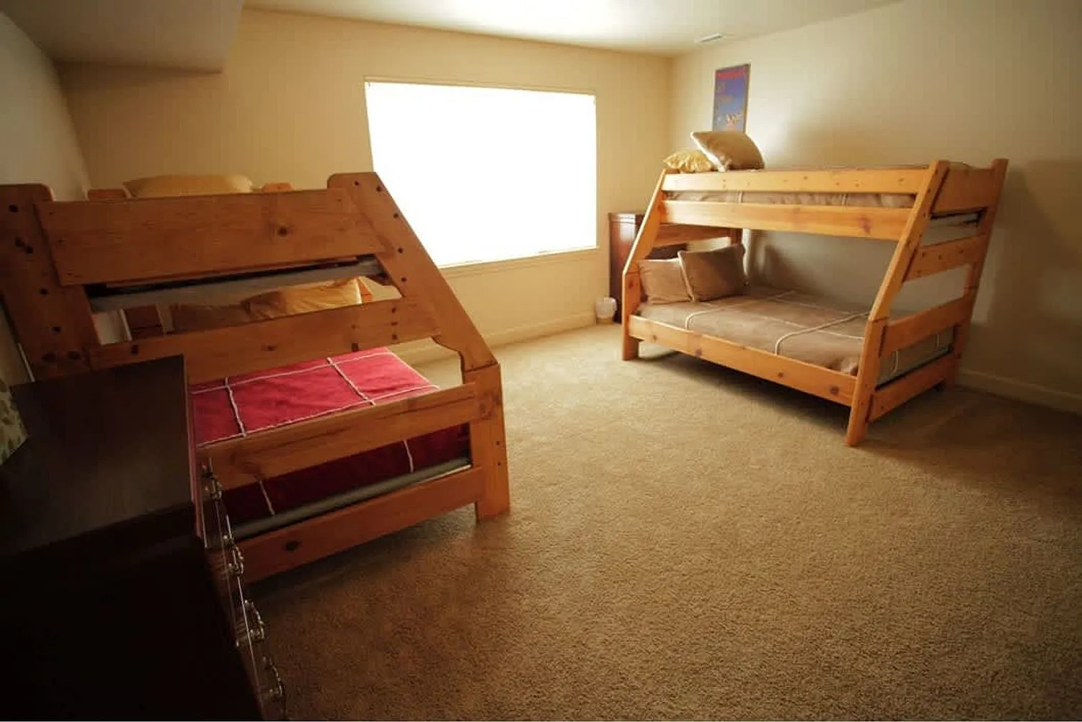 5 bed, 3.0 bath, 2798 sqft, $7,991 — Photo 3