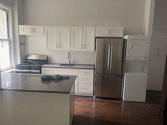 1st image of 415 E 16th St #A2