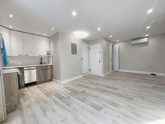5th image of 739 6th Ave #3B