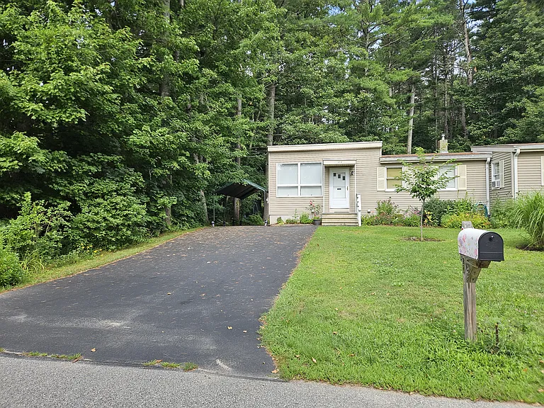 27A Elmwood Dr — Photo 2